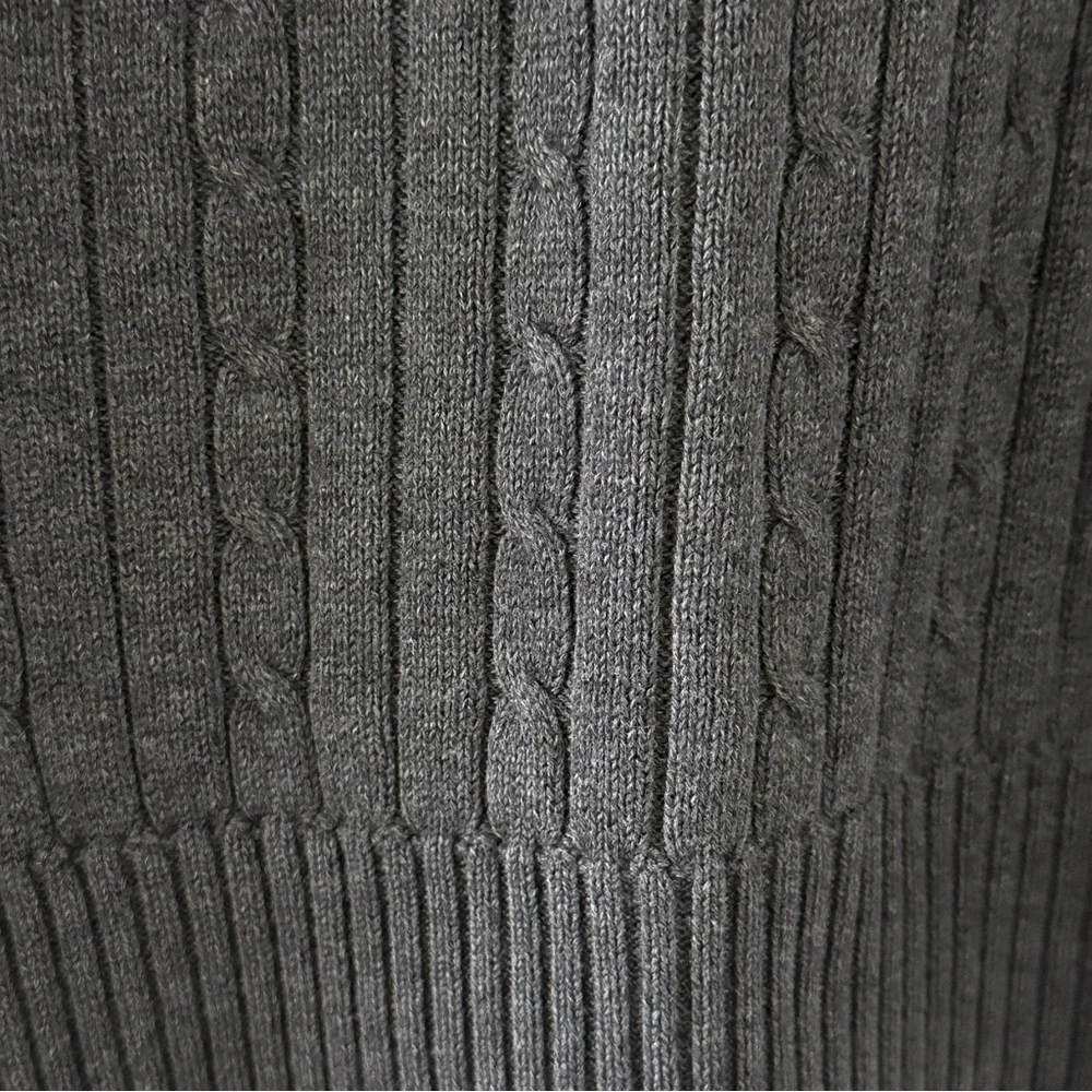 Izod Mens Cable Knit Sweater Grey Long Sleeve Pullover Size M Preppy 100% Cotton